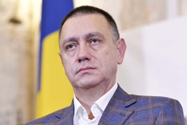 mihai fifor atac la nicusor dan armata romaniei nu face zgomot dar cere respect 6933ff5e4ce57