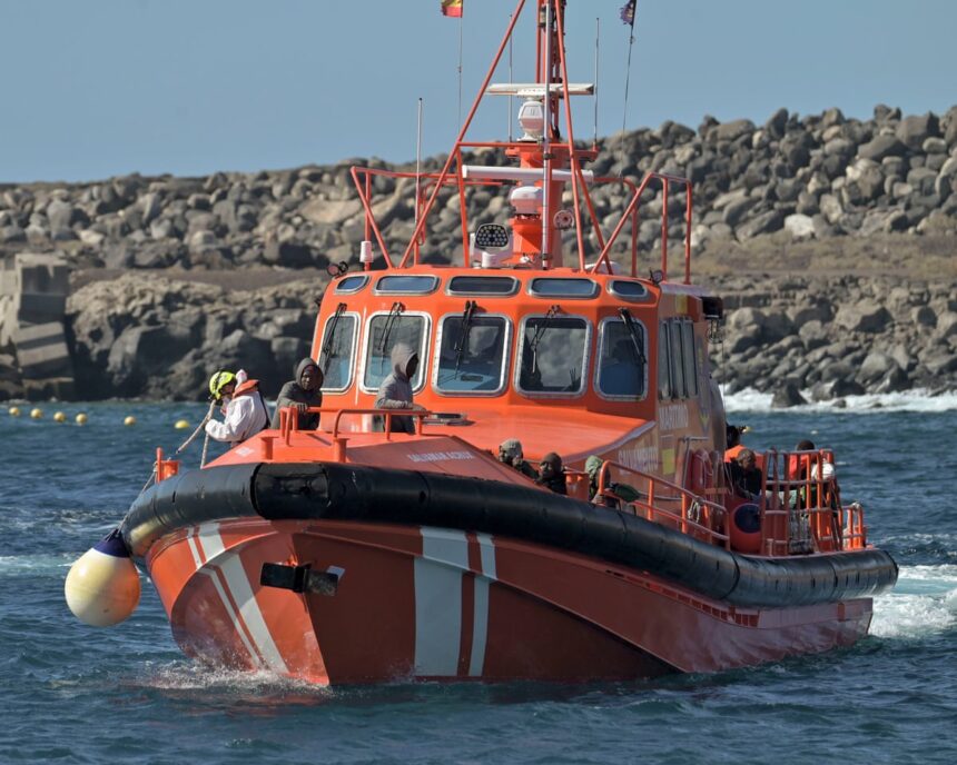 more than 3000 migrants died trying to reach spain in 2025 6952f1092652e