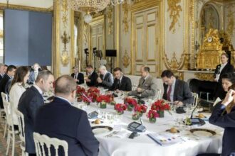 nazare despre intalnirea de lucru cu emmanuel macron discutiile au reconfirmat soliditatea relatiei strategice dintre romania si franta 6939410800b4c