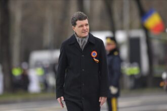 nicusor dan a facut fotografii cu participantii la ziua nationala timp de doua ore el a dezvaluit ce i au spus oamenii 692d8796ea35d