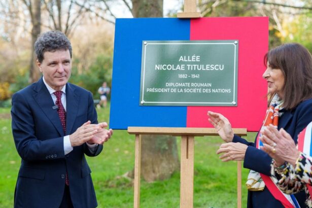 nicusor dan intalnire cu primarul parisului a inaugurat aleea nicolae titulescu din parcul monceau 6938275c088d7