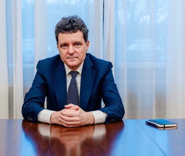 nicusor dan mesaj de anul nou pentru toti romanii oriunde s ar afla privind spre 2026 este esential ca statul roman sa devina mai eficient mai corect si mai aproape de cetateni 6955542605abc