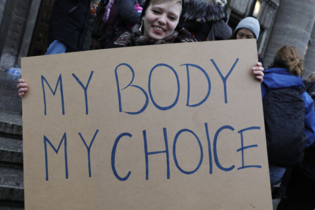 parlamentul european a votat dreptul la avort garantat in toate tarile membre ce se intampla mai departe si cum au votat alesii romani 6942cc2a58454