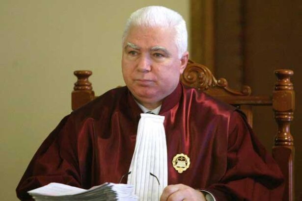 petre lazaroiu intrebat daca intre magistratii ccr este razboi probabil ca da de aproape un an guvernul si alte entitati au pus tunurile pe magistrati si au mers intr un 6952510ea457f