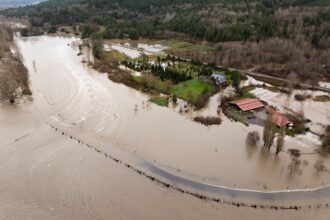 powerful storms dump heavy rain and swell rivers across us pacific north west 69388ccded045