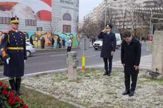 presedintele nicusor dan a depus o coroana de flori la monumentul eroilor revolutiei din 1989 din piata universitatii ce declara in urma cu un an foto 6947b24fc3f5e