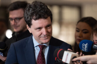 presedintele nicusor dan despre dezastrul de la paltinu in opinia mea vinovatia este la apele romane 693026e99ebbe