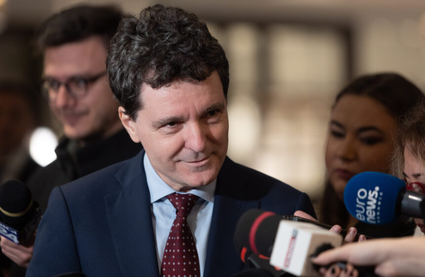 presedintele nicusor dan despre dezastrul de la paltinu in opinia mea vinovatia este la apele romane 693026e99ebbe