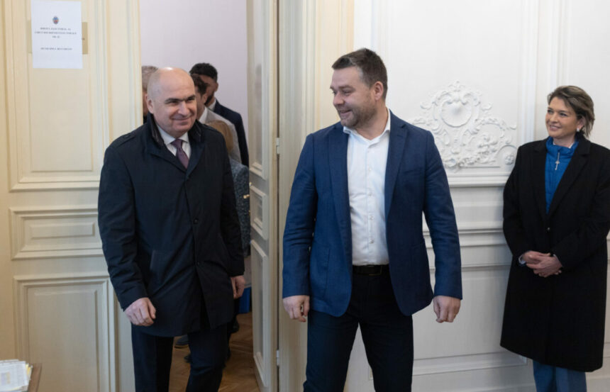 primarul capitalei se va intalni duminica la guvern cu premierul si ministrul de finante 6947ccd007ffd