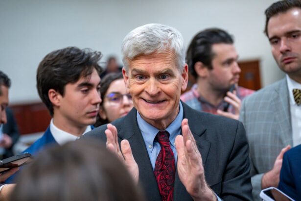 republican says deal can be had on healthcare as subsidies set to expire 693f06bd11f66