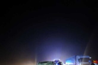 sibiu accidentul de pe a1 cu patru raniti cauzat de ciocnirea a doua microbuze de persoane 694a3707d4d70