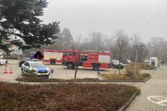 sibiu cei 3 adulti transportati la spital dupa ce a cazut tavanul la piscina unui hotel au fost externati 694ae7bdbe18f