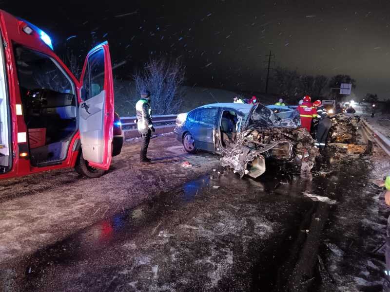 suceava un tanar a murit si alti trei au fost raniti intr un accident rutier in municipiul radauti 694c20a3c17b8