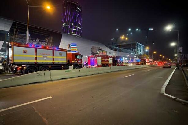 update isubif incendiul din mallul de pe calea floreasca a fost lichidat s a reluat accesul in interior 693089ce52216