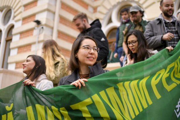 valul de stanga noua nu a confirmat la aceste alegeri sens a luat prin ciceala doar cu 02 mai mult ca la parlamentare dar a pierdut peste 14 000 de voturi 6936a24f25f02