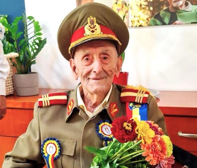 veteranul de razboi ion vasile banu a fost decorat cu ordinul virtutea militara in grad de cavaler 692d2bf88dc61