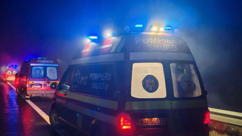 video accident pe a1 in judetul sibiu patru raniti printre care doi copii dupa ciocnirea a doua microbuze 694a39e3605bd