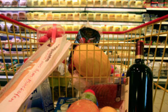 video cum putem combate risipa alimentara de sarbatori specialist mancarea are valoare doar daca ajunge pe masa nu la gunoi 694e52b9cf471