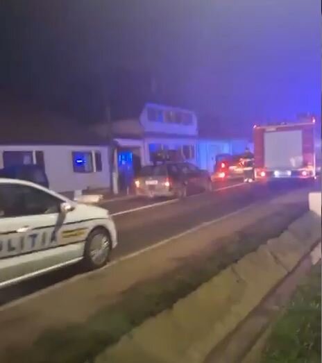 video sibiu zece persoane ranite intre care sapte minori intr un accident rutier produs in bratei 6948413f85179