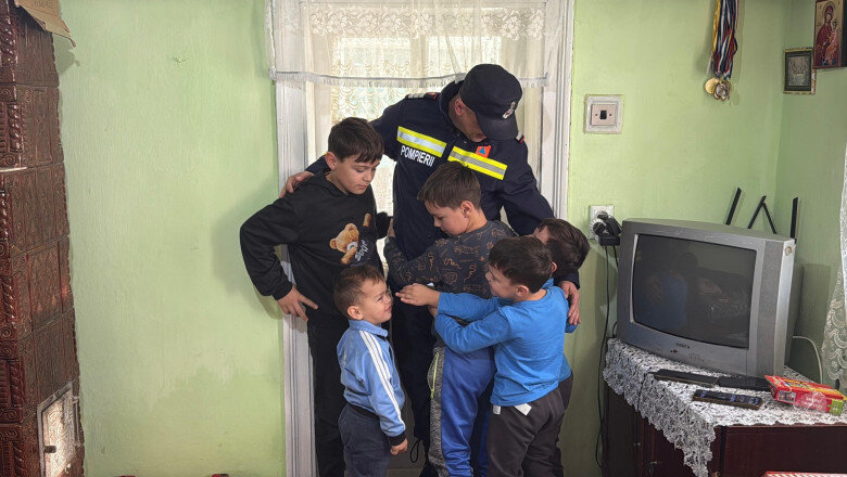 videofoto gestul nobil al unui pompier din botosani a oferit casa mostenita unei familii cu sapte copii 6948017a3c1ae