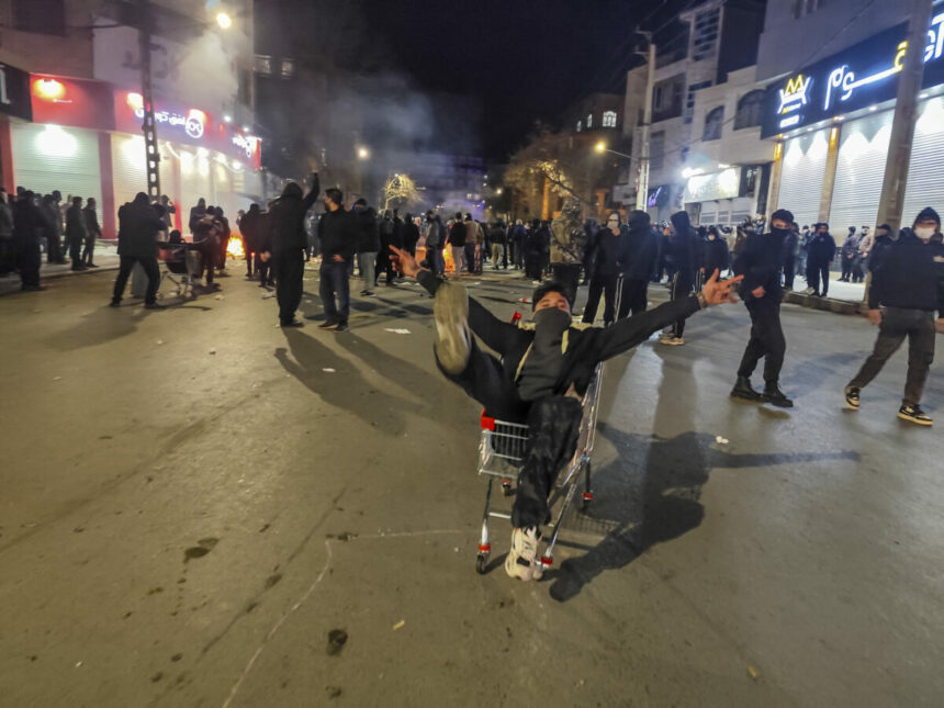 americanii sustin ca iranienii au suspendat 800 de executii programate pentru miercuri 696954e4ac17c