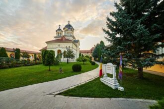 arhiepiscopia ortodoxa de alba iulia a sprijinit anul trecut 21 800 de persoane prin reteaua social filantropica 697a3c2f17579