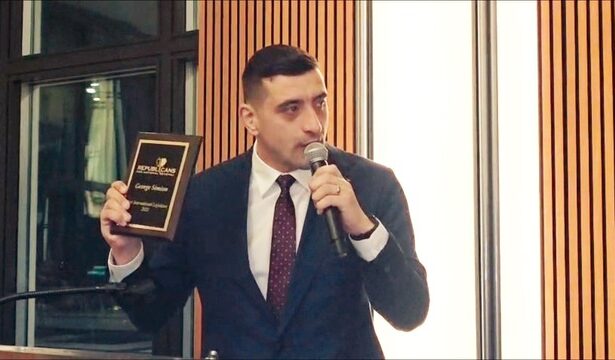 aur george simion premiat in sua pentru apararea libertatii de exprimare aur prezinta membrilor congresului raportul privind anularea alegerilor 6970bd18f14da