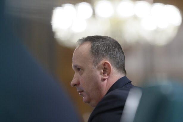 caciu daca pica guvernul iar usr udmr si pnl nu ne mai vor avem anticipate 6979d6c0c6894