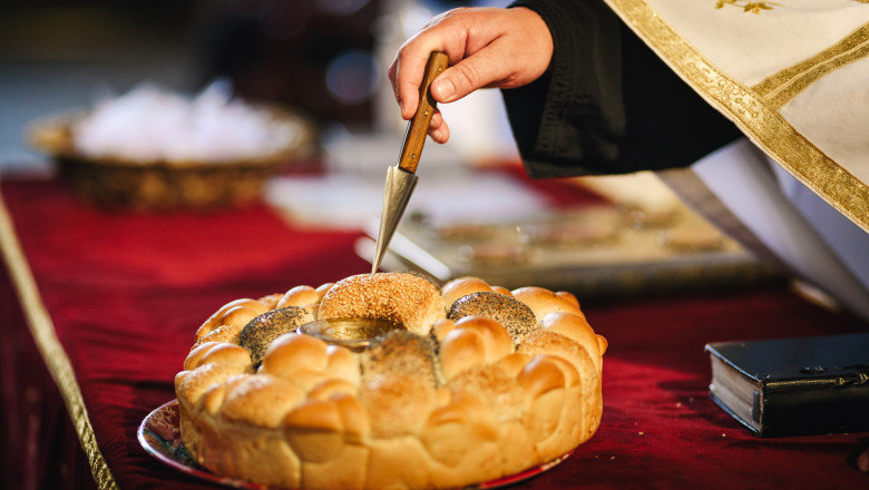 cand sunt mosii de iarna 2026 ce se pregateste pentru pomana in sambata mortilor 6969cb2635f6e