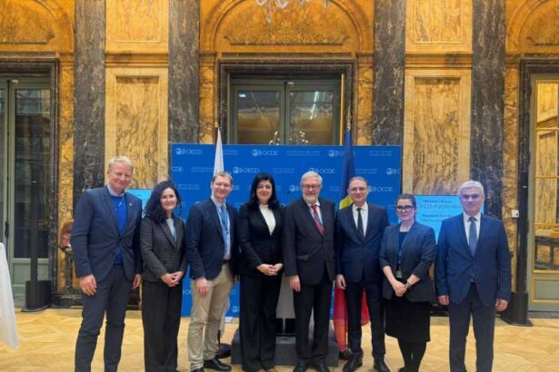 ceremonie la paris pentru marcarea statutului romaniei de membru asociat al comitetului de asistenta pentru dezvoltare al ocde 697a7cee600ea