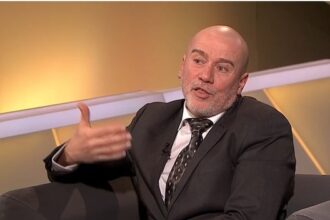 cine a fost un ministru mai bun ion caramitru sau kelemen hunor ce alege ministrul culturii 696b6bab253fd