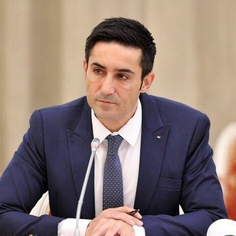 claudiu manda psd aud ca domnul bolojan vehiculeaza ideea unui guvern minoritar nu de mult spunea ca vrea acasa ccr a stabilit clar ca nominalizarea aceluiasi premier dupa ce u 6978b34735659