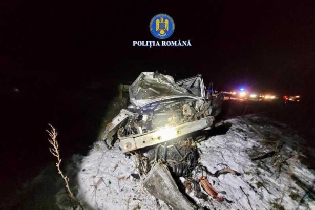 dambovita un sofer de 24 de ani a murit si un alt tanar a fost ranit intr un accident in afara localitatii potlogi 696c9485c5cd3