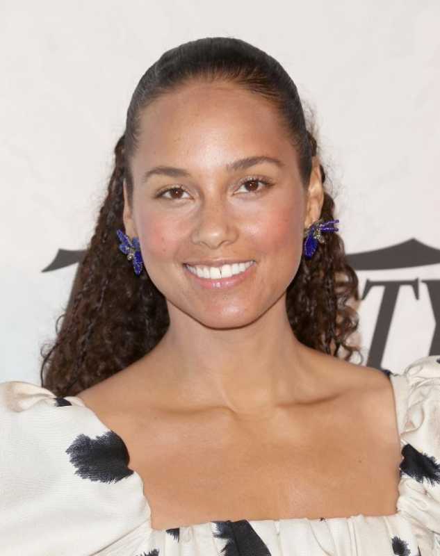 documentar cantareata si compozitoarea alicia keys implineste 45 de ani 25 ianuarie 6975ceb128be2