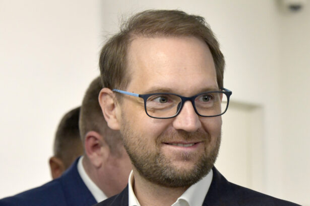 dominic fritz despre consiliul pentru pace al lui trump nu poate exista un cec in alb 69701296c2658