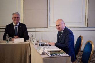 dragos pislaru mesajul meu pentru cei care il fac pe bolojan in toate chipurile ar trebui sa va crape obrazul a facut sacrificiul politic suprem video 697ddce17acdc