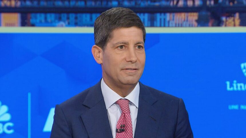 everything you need to know about kevin warsh trumps pick to lead the federal reserve 697cba3011bd0