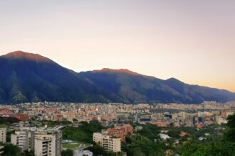 explozii zguduie caracasul pe fondul tensiunilor tot mai mari dintre sua si venezuela 6958c4f968549