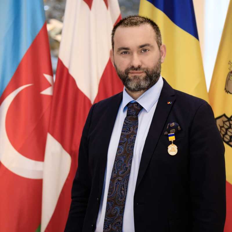 forumul de la moisei senatorul cristian tagarlas decorat cu cea mai inalta distinctie a radei supreme a ucrainei 69750461dd519