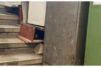 foto o bomba cu ceas avertismentul europol pentru soferii care merg la brigada rutiera bucuresti sa poarte casti de protectie pe cap 696528e2e8cee