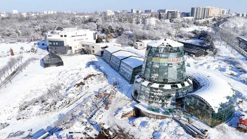 galati a fost montat liftul panoramic din gradina botanica care va ajunge la o inaltime de 20 de metri 6964c42777987