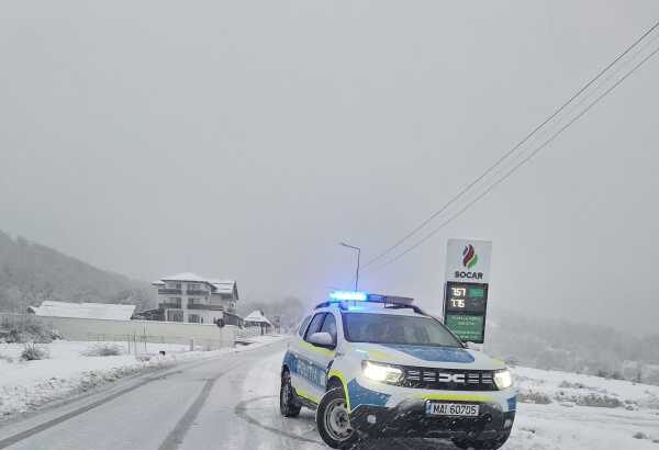 gorj filtru de politie pe drumul catre ranca in zona ninge abundent 695b6d1818f10