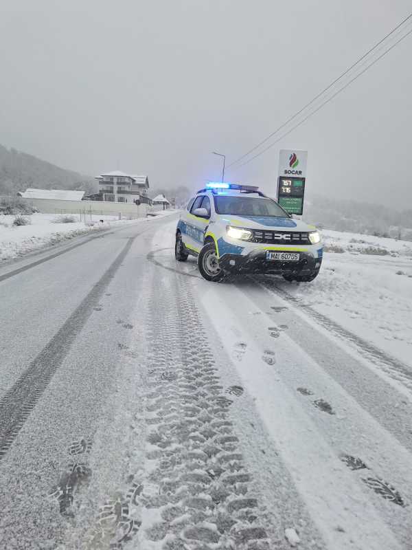 gorj filtru de politie pe drumul catre ranca in zona ninge abundent 695b6d1818f10