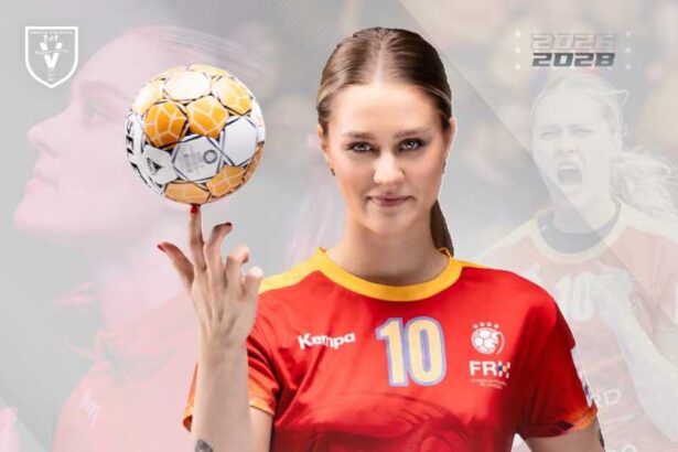 handbal feminin scm ramnicu valcea anunta transferul stefaniei stoica 6961077f1ec40