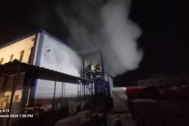 harghita un pompier si un muncitor au suferit arsuri in urma incendiului de la abatorul din gheorgheni 696fe3e0606fd