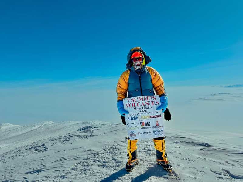 hunedoara alpinistul adrian ahritculesei a ajuns si la polul sud 6962163874d76
