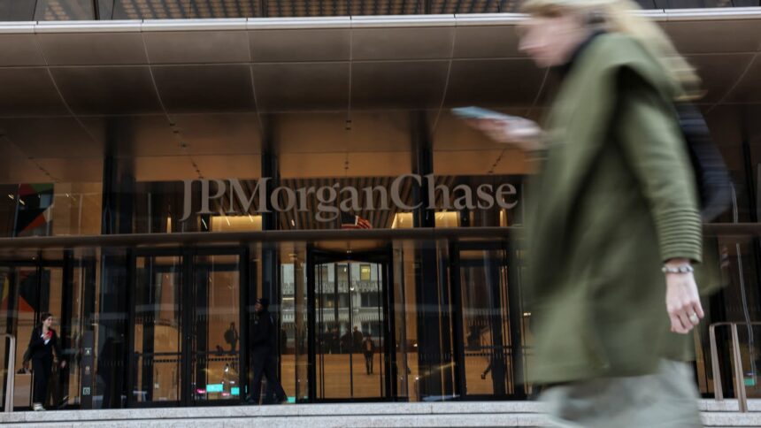 jpmorgan is lower after better than expected results is it a buying opportunity 696677130a900
