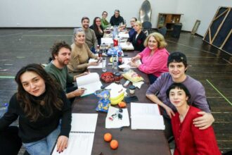 lectura cu public pentru noul spectacol ceasu si camasa miresii la teatrul national 697d72e35e33e