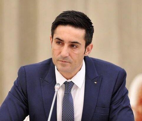 manda psd aud ca domnul bolojan vehiculeaza ideea unui guvern minoritar nu de mult spunea ca vrea acasa ccr a stabilit clar ca nominalizarea aceluiasi premier dupa ce un guvern 6978b21e3dbc5