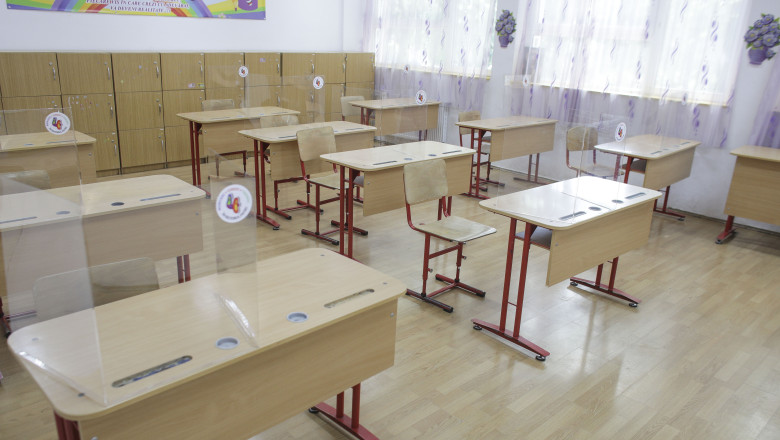 mii de elevi vor face cursuri online din cauza vremii mai multe scoli isi suspenda activitatea 69651a1977561